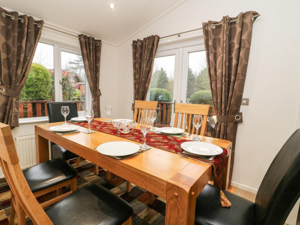 3 The Fairway Villa Cottingham  Exterior foto